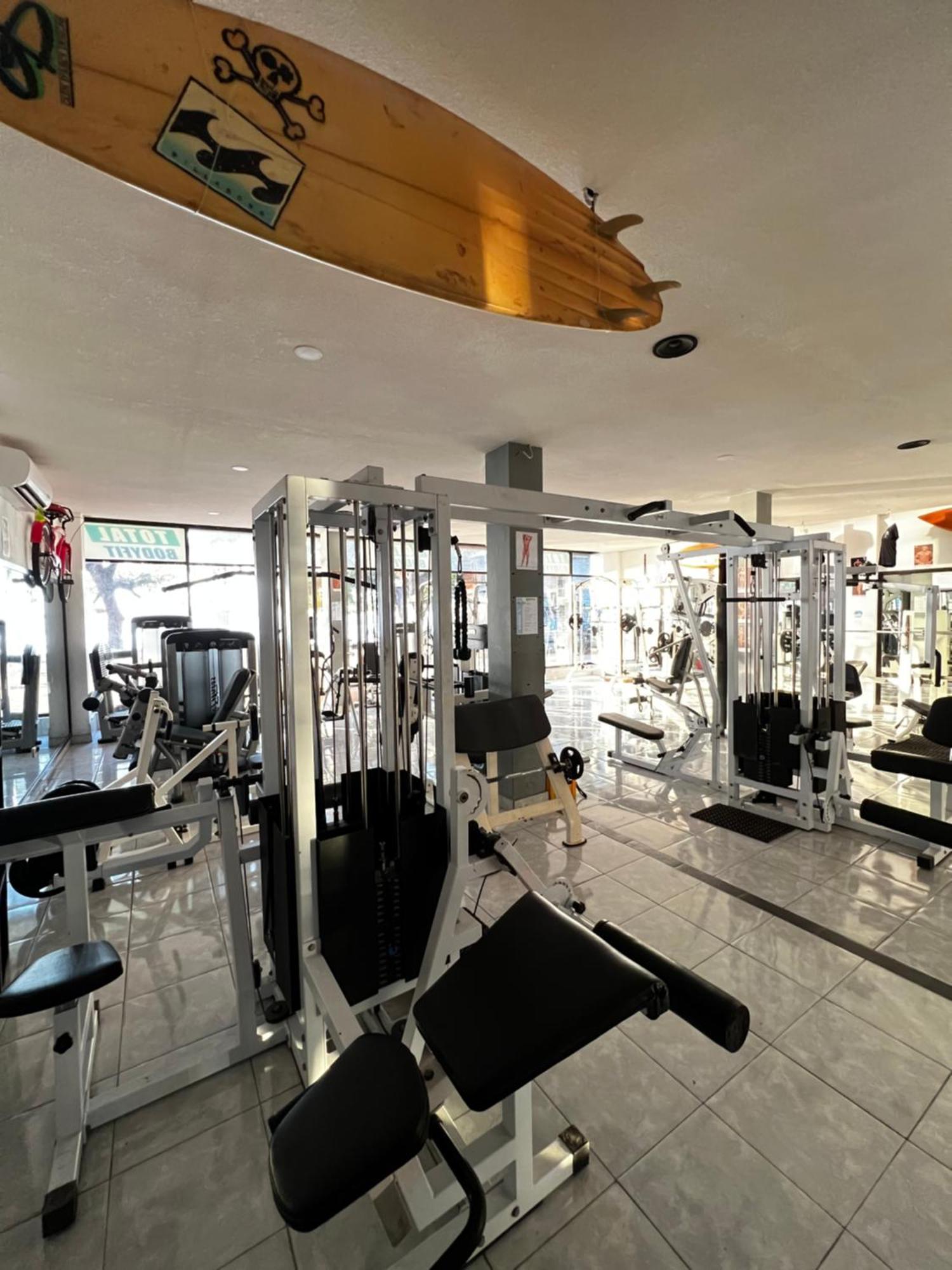 Tropica Gili Total Body Fit - Free Access Gym And Coworking Space Gili Trawangan Exterior foto
