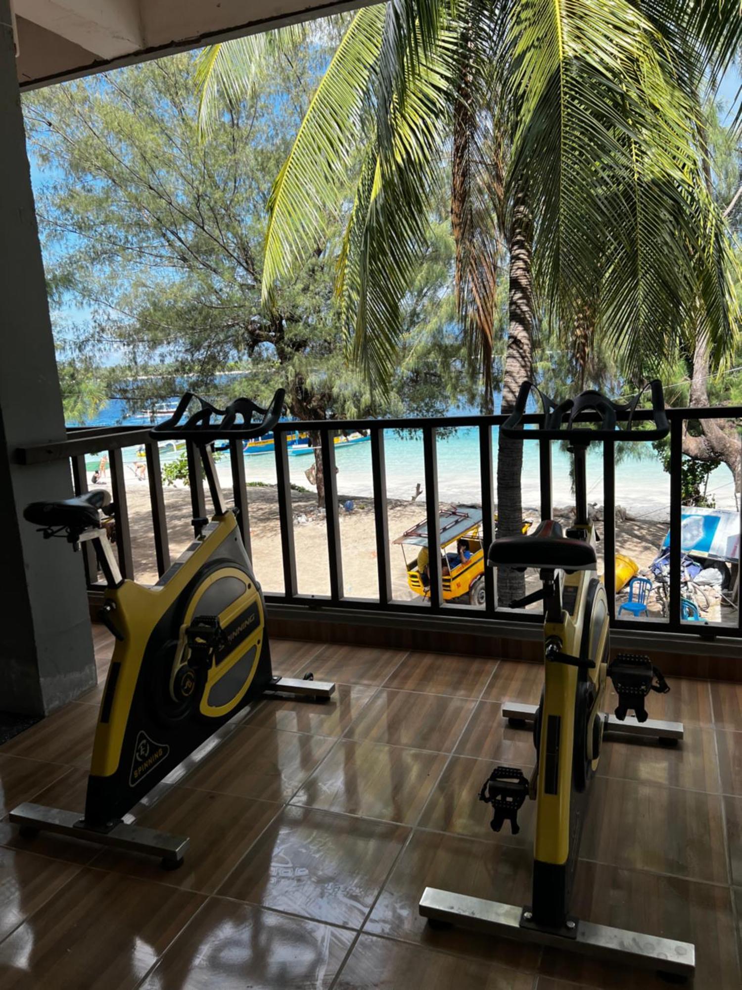 Tropica Gili Total Body Fit - Free Access Gym And Coworking Space Gili Trawangan Exterior foto