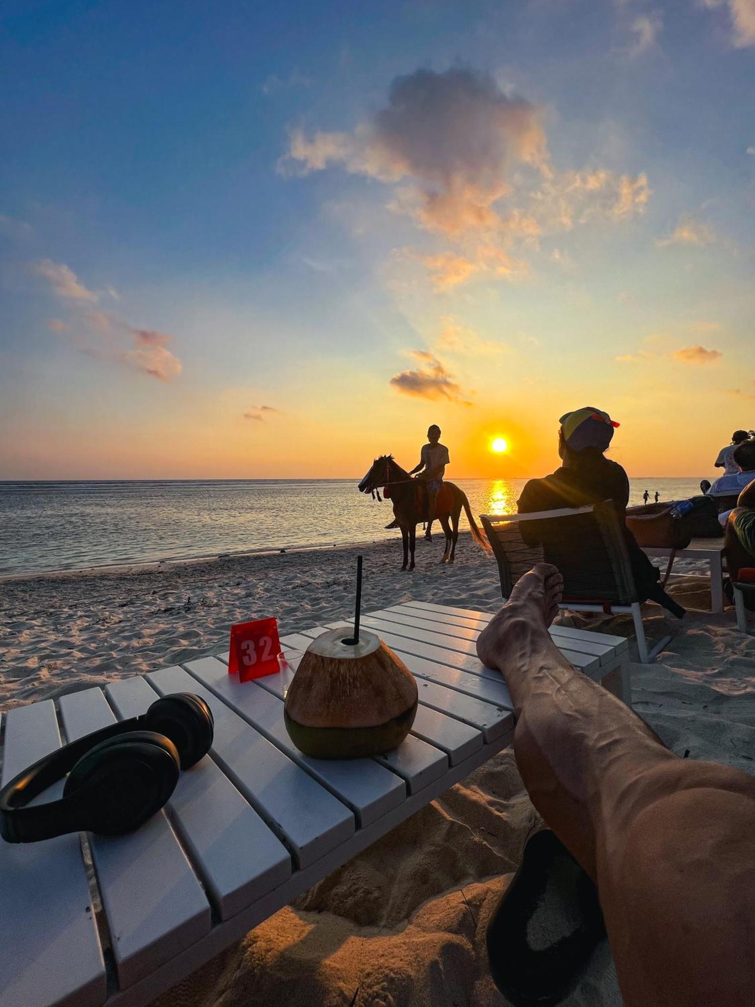 Tropica Gili Total Body Fit - Free Access Gym And Coworking Space Gili Trawangan Exterior foto