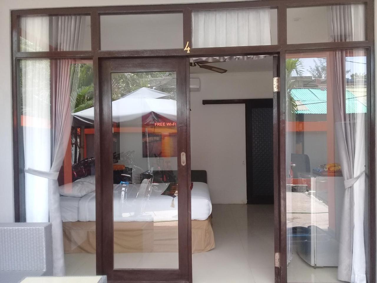 Tropica Gili Total Body Fit - Free Access Gym And Coworking Space Gili Trawangan Exterior foto